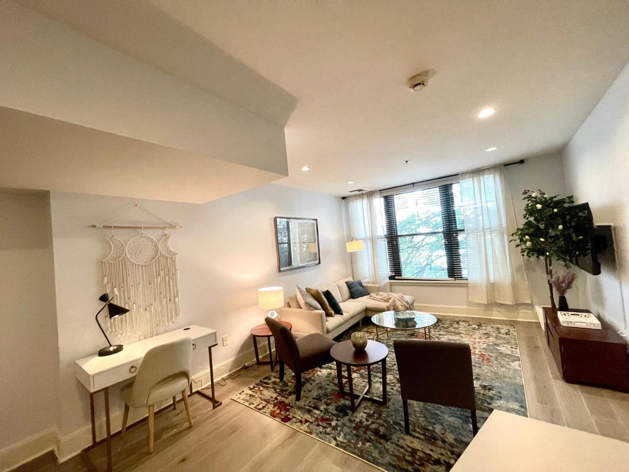 Luxury 1bed Loft, 2 Baths, Air, South End Appartamento *